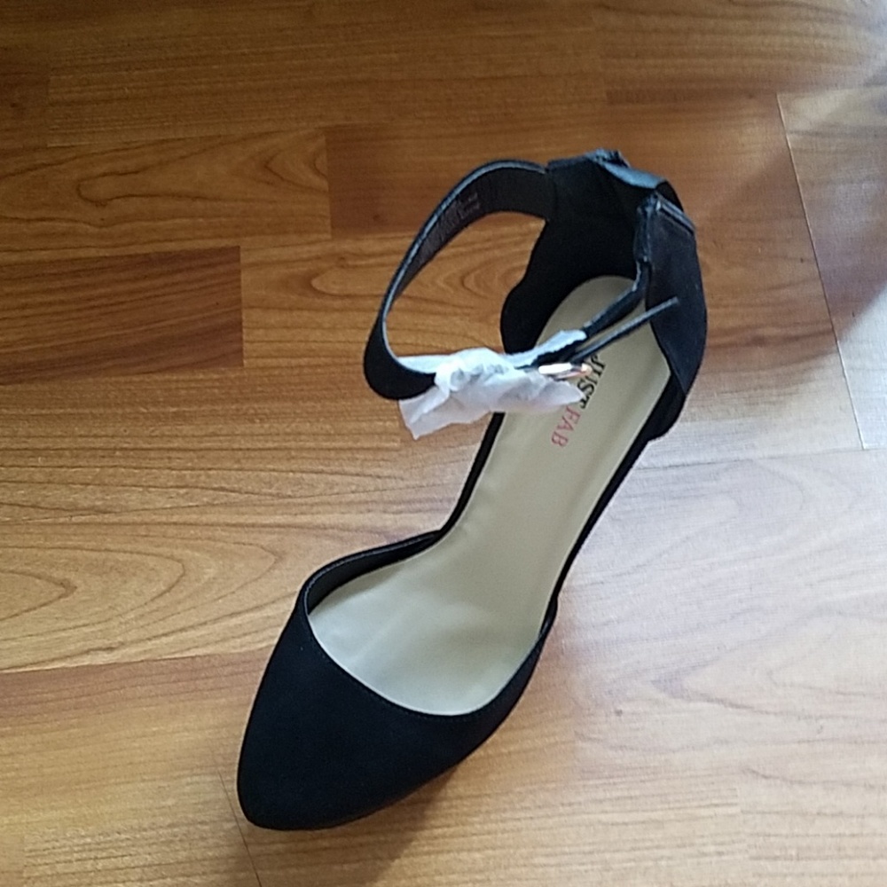 Heels - Picture 3 of 6
